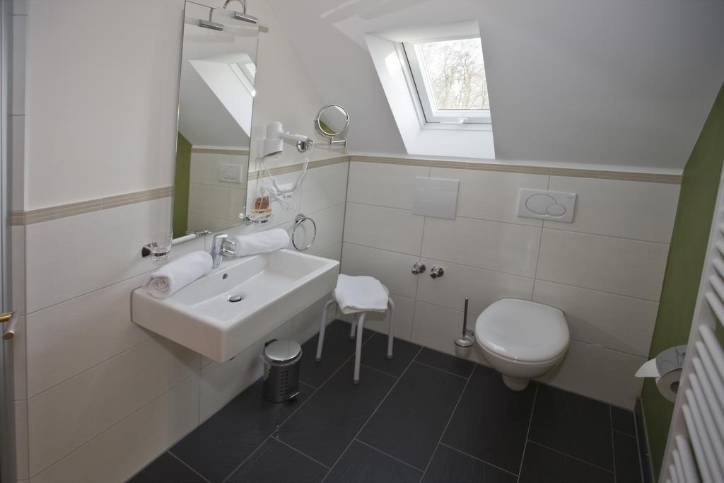 Hotel Schuberths Am Schloss Buttenheim Room photo